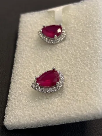 עגילי כסף 925 משובץ בזירקונים ואבני רובי