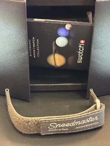 OMEGA SWATCH במצב מצוין כולל רצועה חליפית