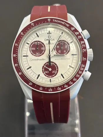 OMEGA SWATCH במצב מצוין כולל רצועה חליפית